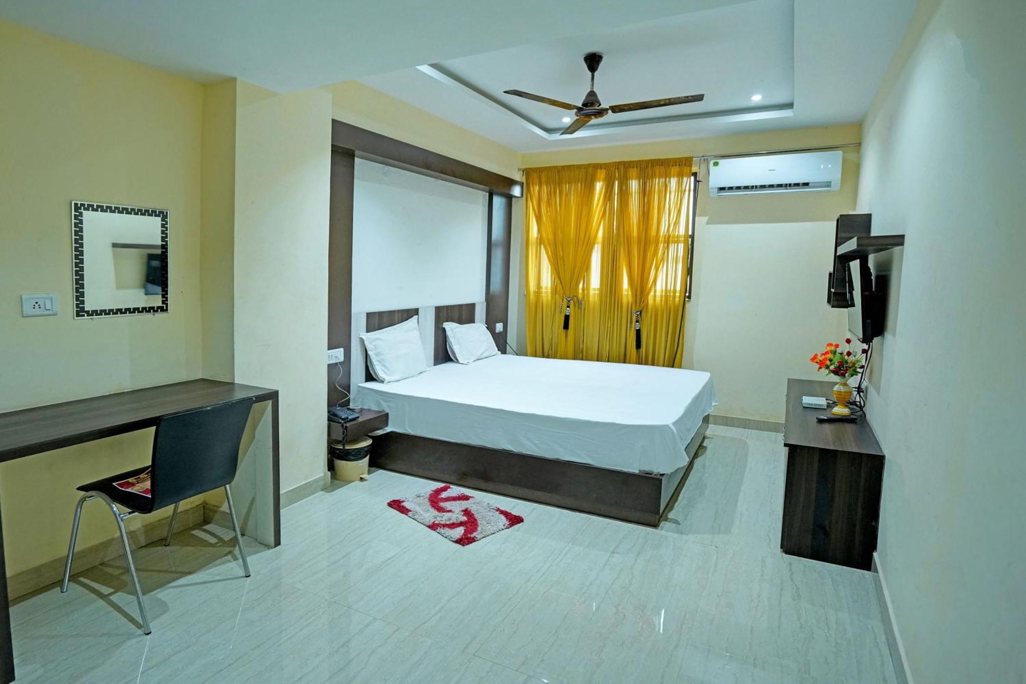 Hotel O Ss Palace Rāipur Esterno foto