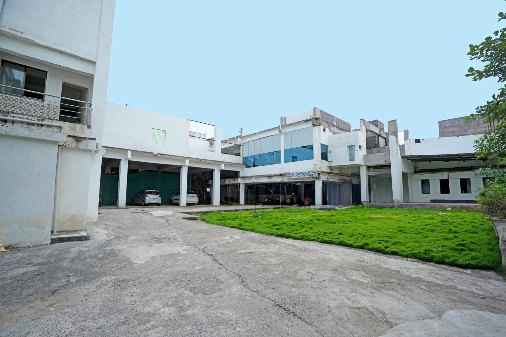 Hotel O Ss Palace Rāipur Esterno foto